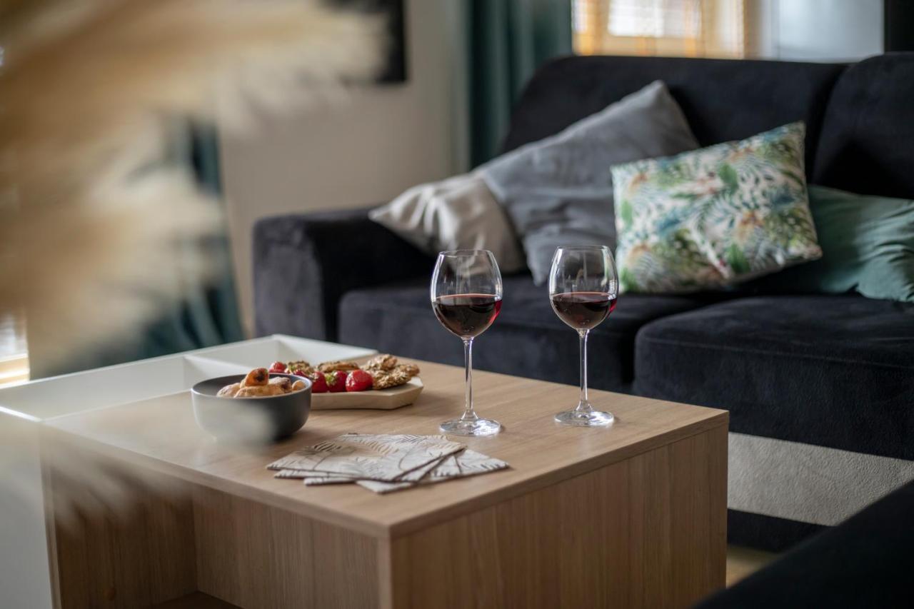 Vip Apartament Rzeszów Exteriör bild